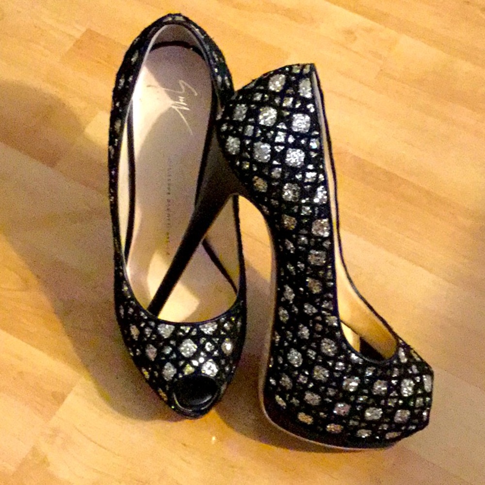 Holiday Giuseppe zanotti pumps open toe